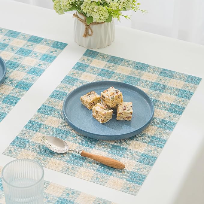 BACKTOEDEN Placemats Set of 8 Heat Resistant Washable Wipeable Placemat Woven Non-Slip Foldable Vinyl/Plastic Place Mats Indoor/Outdoor Mat Kitchen Dining Table Pad, Blue Checkered