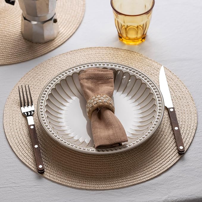 Baroyal Round Placemats Set of 4 Plastic Woven Placemats Washable Wipeable Table Mats for Dining Table Heat Resistant Non-Slip Circle Place Mats（Beige