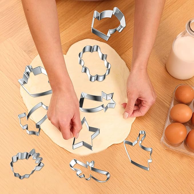 9Pcs Graduation Cookie Cutters Set, Stainless Steel Graduation Cap Diploma Bachelor Gown Cookie Cutters Shapes Biscuit Cutters Molds for Baking Homemade Treats Graduation Party Supplies