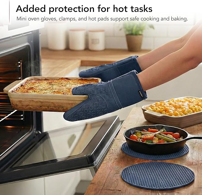 OVENTE Silicone Cooking Utensils Set, 17pcs Heat Resistant Kitchen Tools and Gadgets for Nonstick Cookware, BPA Free Spatula Set with Wooden Handle, Cup Holder, Oven Gloves and Hot Pads, Blue SPS17BL