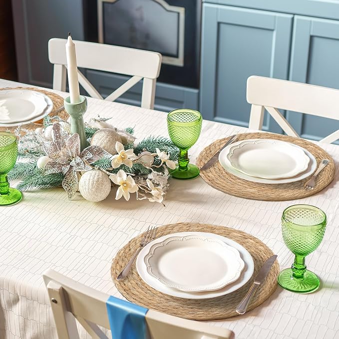 comfoyar Round Water Hyacinth Woven Placemats Set of 12, 13Inch Boho Natural Hand Braided Place Mats, Heat Resistant Rustic Wicker Rattan Table Mats for Dining Table Farmhouse Decoration