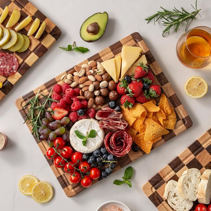 Wooden Cutting Board Set, Checkered Cutting Boards for Kitchen 3PCS, Walnut Chopping Board with Juice Grooves & Handles, Upgraded Decorative Serving Tray for Meat Vegetable Fruit, with Gift Box