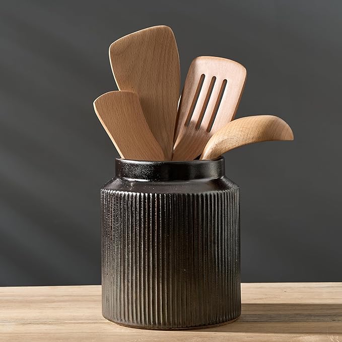 JIEMEI HOME Kitchen Utensil Holder, 6.77" Ceramic Farmhouse Stable Utensil Crock for Countertop, Vintage Style Cooking Tool Organizer with Cork Mat, Spatula Holder For Kitchen Decor, Black