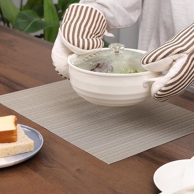 Myir JUN Placemats Set of 4, Vinyl Woven Placemats Place Mats Indoor Set of 4 Washable Table Mats Non-Slip Place mats for Dining Table (Golden Silver, Set of 4)