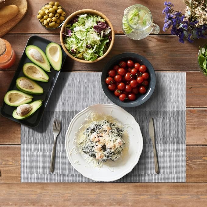 Aofmee Placemats, Heat Resistant Place Mats Set of 6, Washable PVC Table Mats, Woven Vinyl Plastic Placemats for Kitchen Dining Table, Non-Slip Stain Resistant Placemat Indoor Outdoor, Easy to Clean