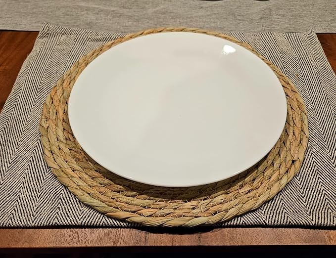 13 in Round Woven Placemats Plate Chargers Set of 4, Boho Farmhouse Rustic Woven Place Mats for Dining Table Decor, Rattan Wicker Table Mats Indoor Fall Chargers for Dinner Plates
