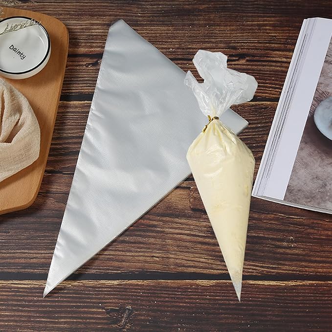 Mini Piping Bags, 100pcs Disposable 11.8in Small Piping Bags, Pastry Piping Bags for Cream Frosting, Anti Burst And Non-Slip Thicken Cake Decorating Bags for Cake Decoration and Desserts