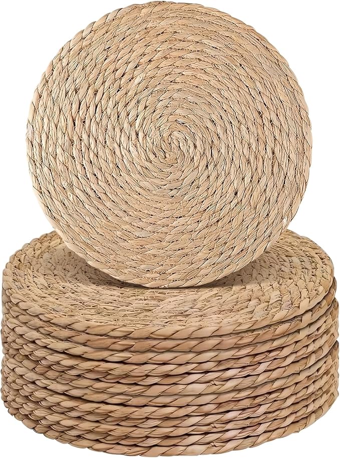 comfoyar Round Water Hyacinth Woven Placemats Set of 12, 13Inch Boho Natural Hand Braided Place Mats, Heat Resistant Rustic Wicker Rattan Table Mats for Dining Table Farmhouse Decoration