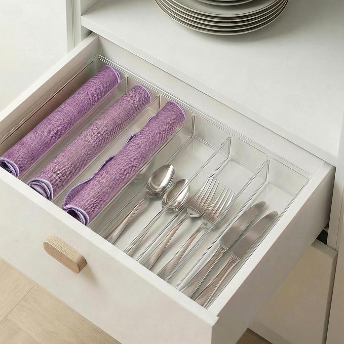AHHFSMEI Faux Linen Placemats Set of 4 Heat Resistant Non-Slip Stain Proof Table Mats for Kitchen Dining Elegant Decor Place Mats (Purple 4)