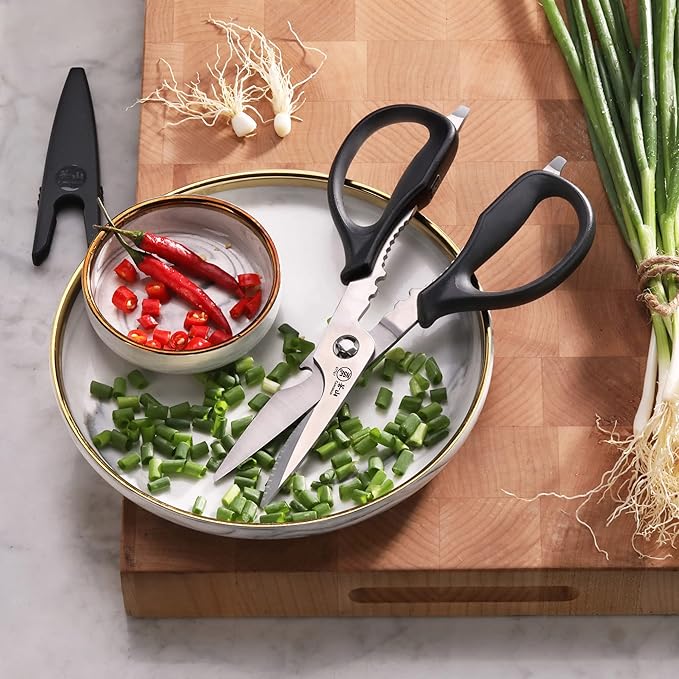 Cangshan 503343 9-inch Heavy-Duty Come-Apart Kitchen Shears with Guard