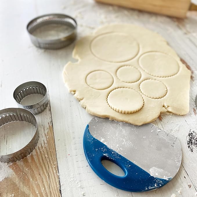 R&M International Stainless Steel 2-1/3" Round Fluted Biscuit Cutter with Handle, 1-Piece,Metallic