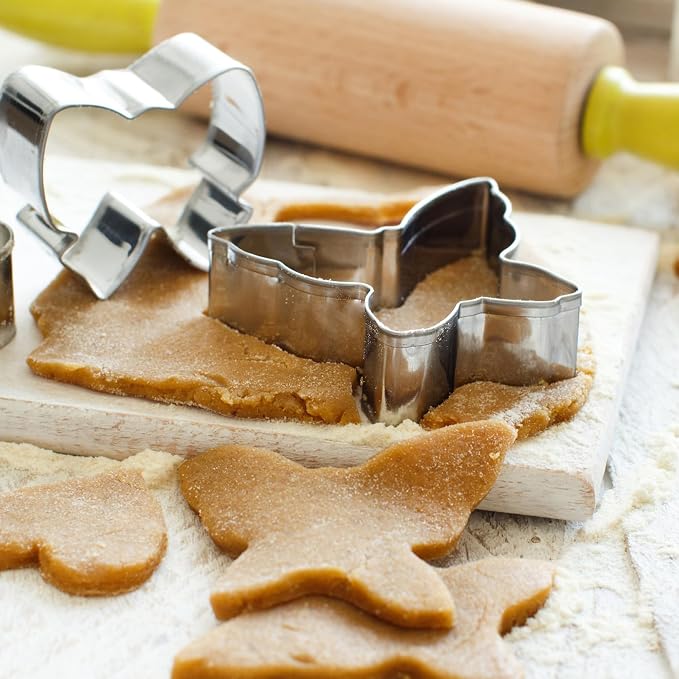 FUSOTO 6PCS Butterfly Cookie Cutters Set, 3 Inches Butterfly Shaped Cookie Cutter, Stainless Steel Cookie Cutters for Baking, Butterfly Shapes Baking Tool for Homemaking Cookie,Biscuits,Dough