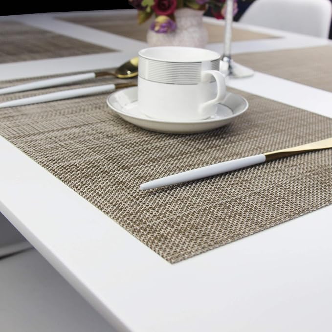 Dining Table Placemats Set of 4 Washable Table Mats Easy to Clean PVC Placemat (placemats Set of 4, Camel)