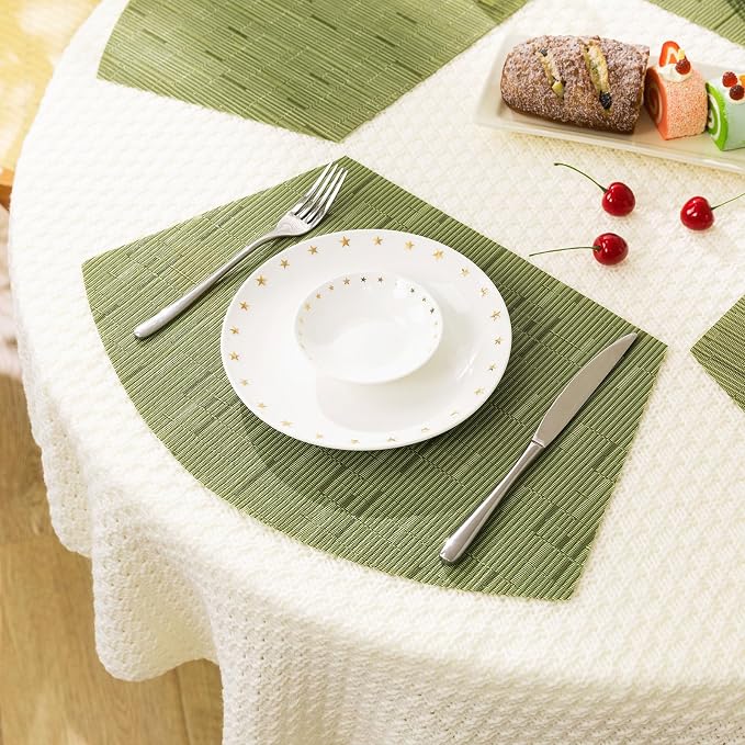 SHACOS Round Table Placemats Set of 7 Wedge Placemat with Centerpiece Round Mat Heat Resistant Table Mats Wipe Clean (7, Green)