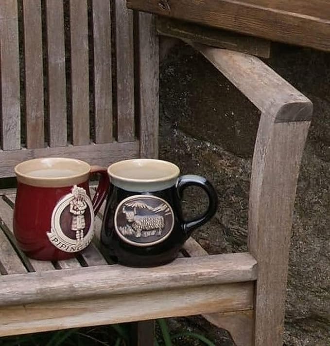 Glen Appin Stoneware Mugs Set of 2 Highland Cow and Piper Symbols of Scotland Design Red and Black