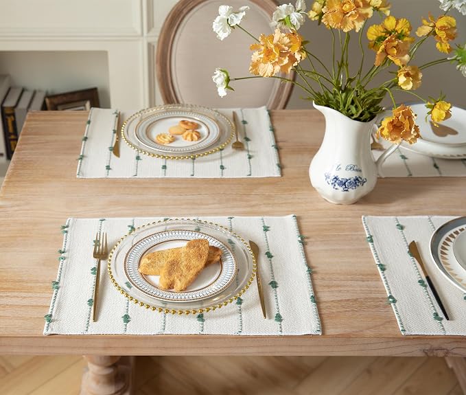 Boho Placemats Set of 4 for Dining Table Decor, Woven Cloth Place Mats for Farmhouse Rustic Kitche Home Decor, Cotton Placemats 13 x 19 Inch, Green and Beige Table mats