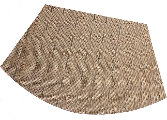 SHACOS Small Round Table Placemats Set of 5 Woven Vinyl Wedge Placemats with Centerpiece Round Table Mats Heat Resistant Wipe Clean (5, Tan)