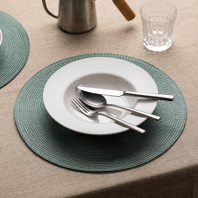 Baroyal Round Placemats Set of 4 Plastic Woven Placemats Washable Wipeable Table Mats for Dining Table Heat Resistant Non-Slip Circle Place Mats (Dusk Green)