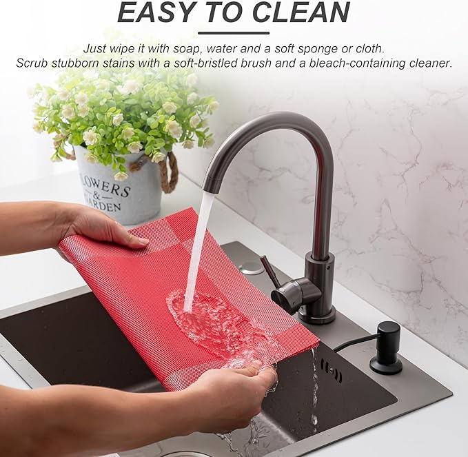 CADONO Placemats Set of 4 Washable Indoor/Outdoor Vinyl Place Mats for Dining Table Durable Non-Slip Heat Resistant PVC Weave Table Mats（Four-Corner-Red）