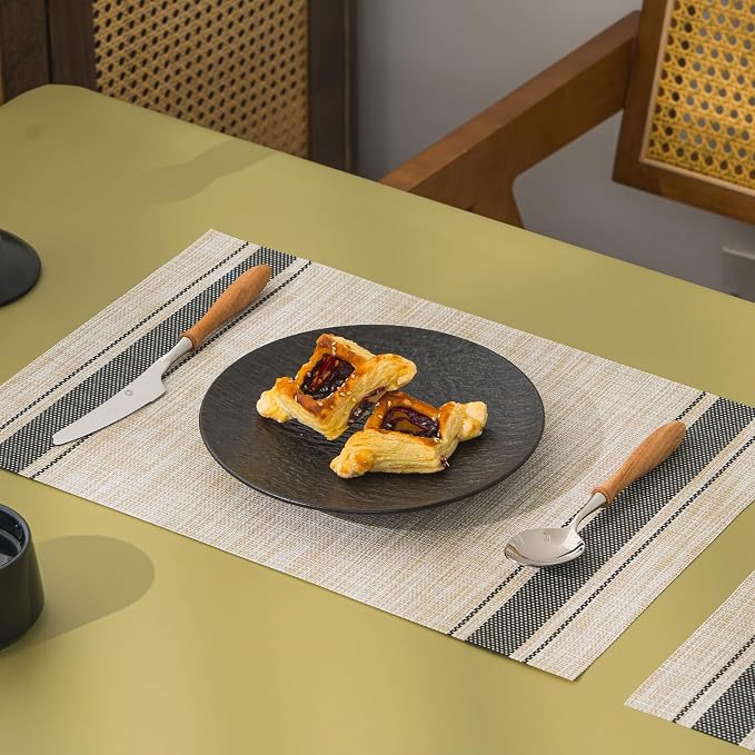BACKTOEDEN Placemats Set of 8 Heat Resistant Washable Wipeable Placemat Woven Non-Slip Foldable Vinyl/Plastic Place Mats Indoor/Outdoor Mat Kitchen Dining Table Pad, Black Skyline