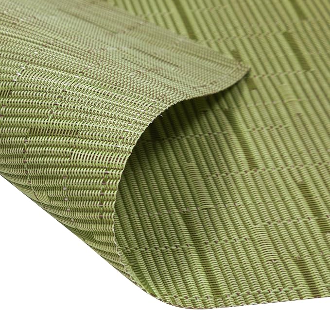 SHACOS Small Round Table Placemats Set of 5 Woven Vinyl Wedge Placemats with Centerpiece Round Table Mats Heat Resistant Wipe Clean (5, Green)