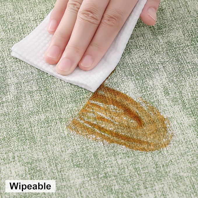 homing Round Faux Leather Placemat and Coaster 4 Packs, Washable Heat Resistant Dining Place Mats, Wipeable Double-Sided Table Mats for Indoor and Outdoor, Diameter 13 and 3.93 inch, Light Green