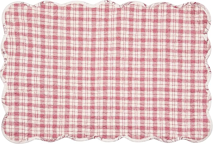 C&F Home Red Cardinal & Winter Branches Vintage Quilted 100% Cotton Set of 6 Rectangle Placemats 13" x 19" Christmas Xmas Festive Winter Holidays Home Kitchen Tabletop Machine Wash Decor Reversible