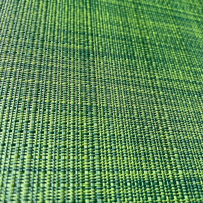 WAZAIGUR Placemats Set of 4 for Dining Table Heat-Resistant Washable Place Mats Woven Vinyl Kitchen Table Mats Easy to Clean,Hunter Green