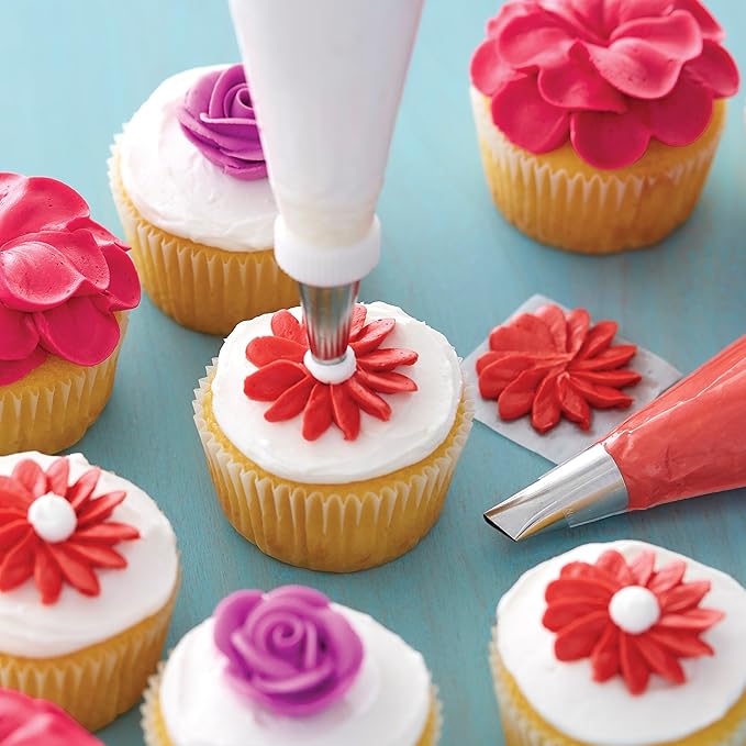 Wilton Piping Tips Set, Cake Decoration Stainless Steel Piping Tips With Carrying Case, Frosting Tips 9-Piece Baking Supplies (Purple)