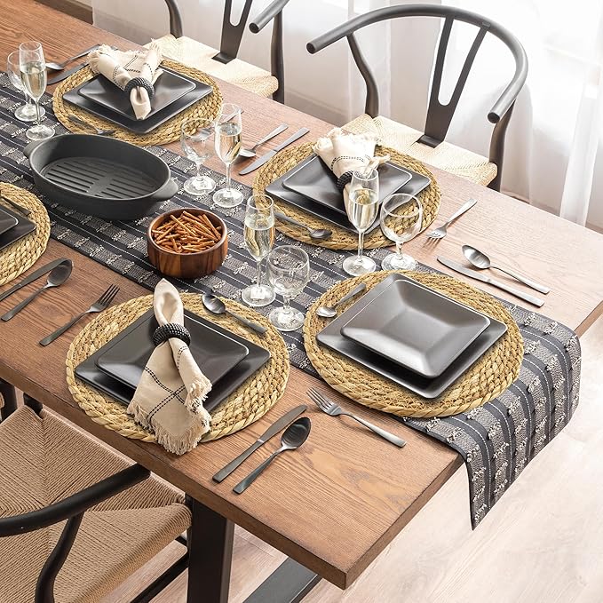 Kochorie Set of 60 Round Woven Placemats 13.8 Inches Bulrush Placemats Natural Hand-Woven Boho Rattan Placemat Wicker Table Mats Farmhouse Weave Place Mats for Home Dining