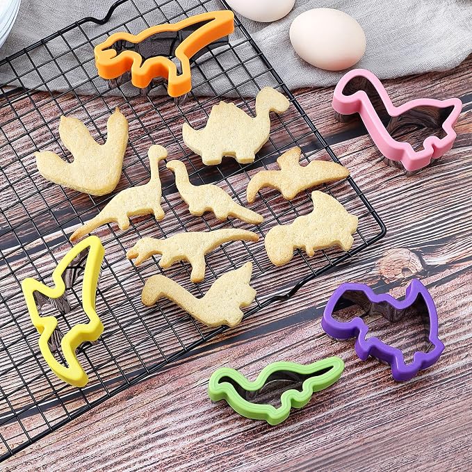 MUYIYAMEI 8pcs Dinosaur Cookie Cutter Set - Stainless steel Sandwich Cookie Food Cutter Molds, Kitchen Baking, Cookies, Sandwiches, Children's Dinosaur Themed Birthday Party.