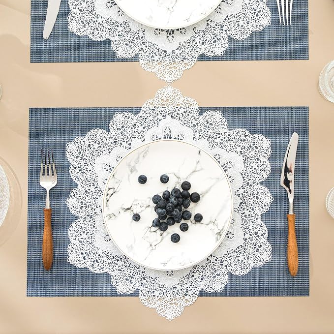 BACKTOEDEN Placemats Set of 4 Heat Resistant Washable Wipeable Placemat Woven Non-Slip Foldable Vinyl/Plastic Place Mats Indoor/Outdoor Mat Kitchen Dining Table Pad, White Snowflake & Blue