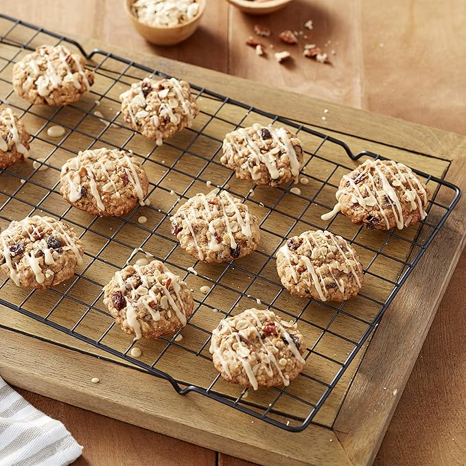 Wilton Gold Premium Non-Stick Warp-Resistant Bakeware, Made without PFAs, Cooling Grid, 16 x 10 in, Packaging May Vary